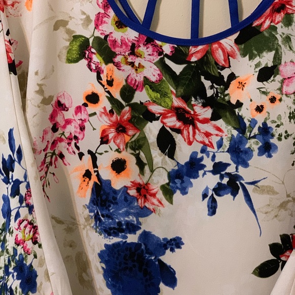 Floral Top size XL by BOBEAU - Picture 3 of 14